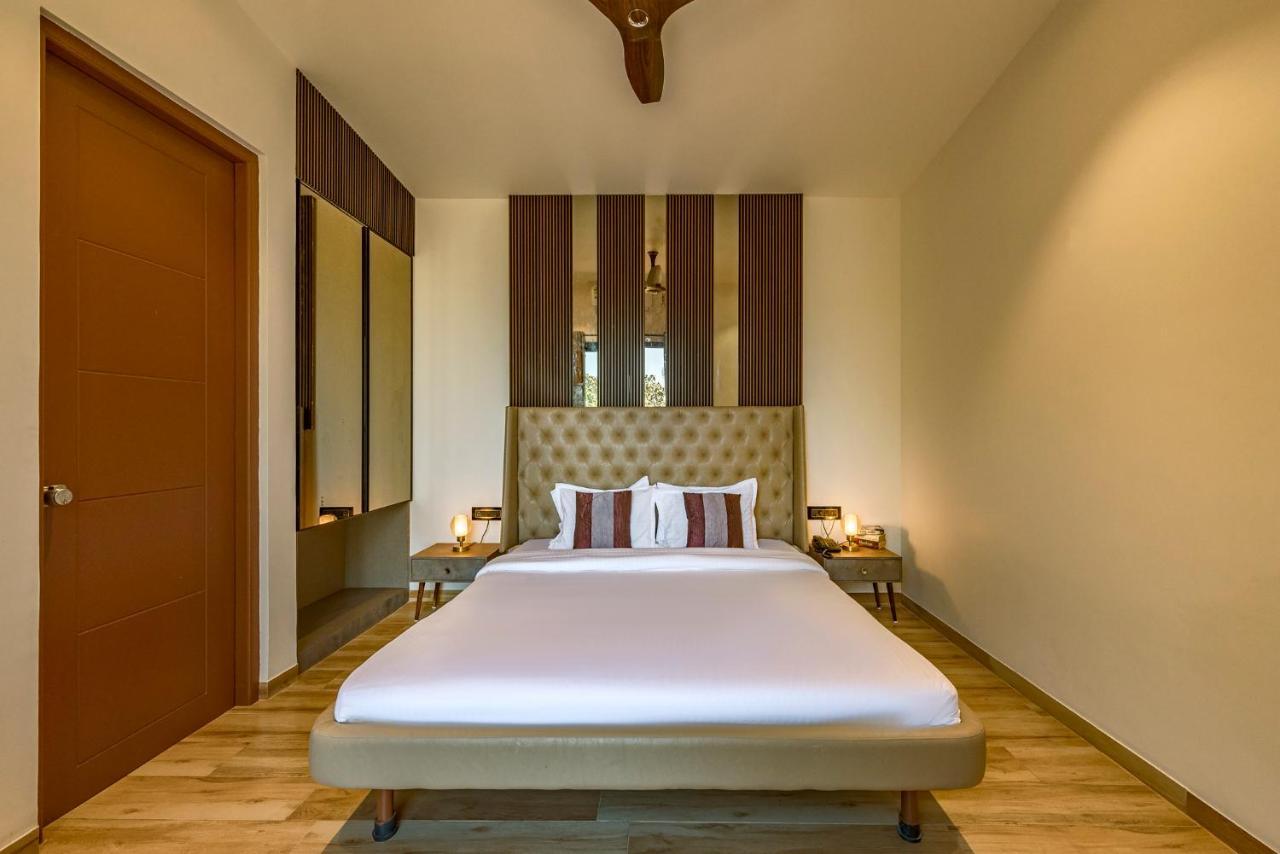 Saffronstays Harrier Crest, Lonavala - A Frame Villa With Bathtub Serving Delicious Veg Food エクステリア 写真